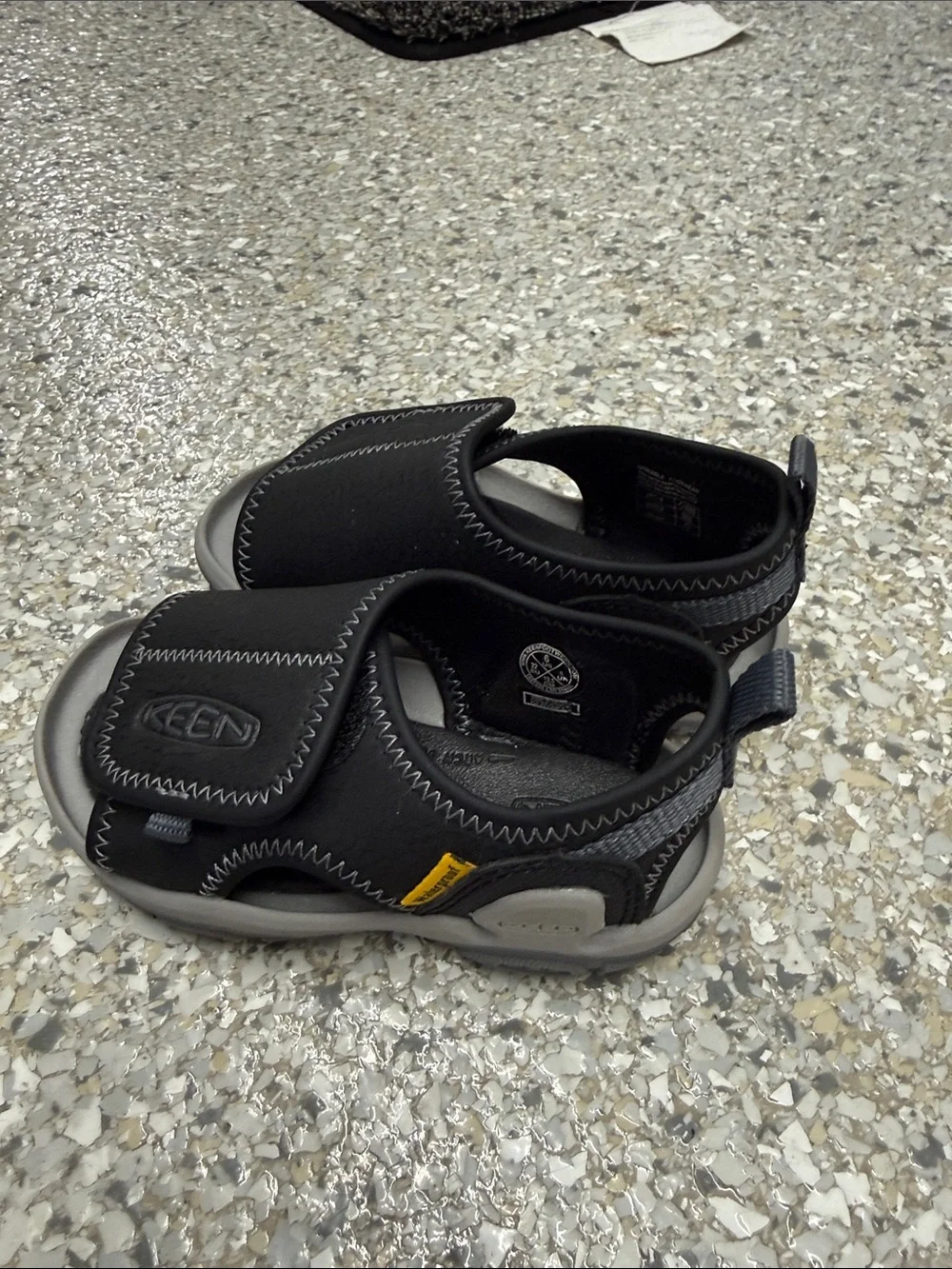 6C toddler Keen Sandals black and grey
